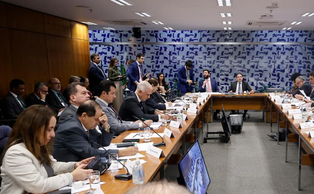 Oposição se arma contra Lula em esforço concentrado antes das eleições