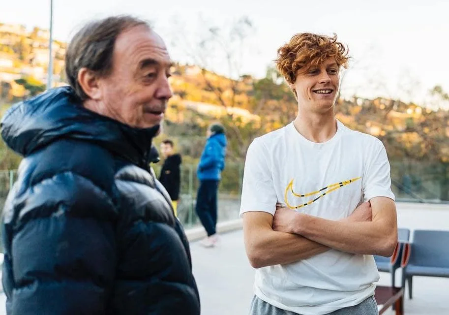 Ex-treinador de Sinner e Djokovic: "Não é mais possível jogar o ano todo"