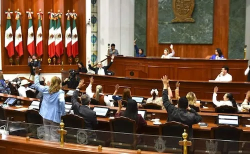 Presidente de Comisión de Hacienda del Congreso de Sinaloa aclara crédito de casi 700 mdp; "no es más deuda pública", enfatiza