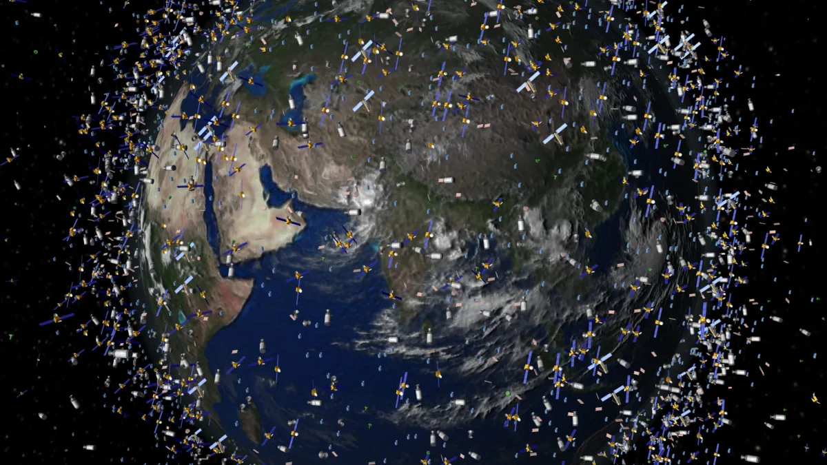 Satelliten und Weltraummüll: Gefährliches Gedränge im Orbit