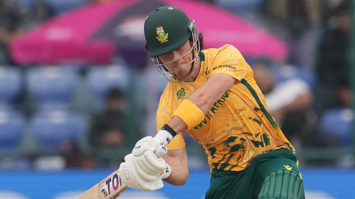 Brevis leads Sth Africa to Tri-Series win over Zimbabwe