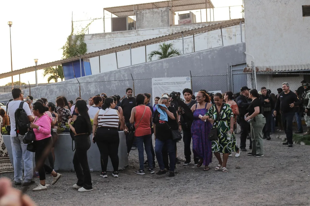 Penal de Mazatlán reanuda visitas familiares tras la jornada de violencia que dejó 12 muertos