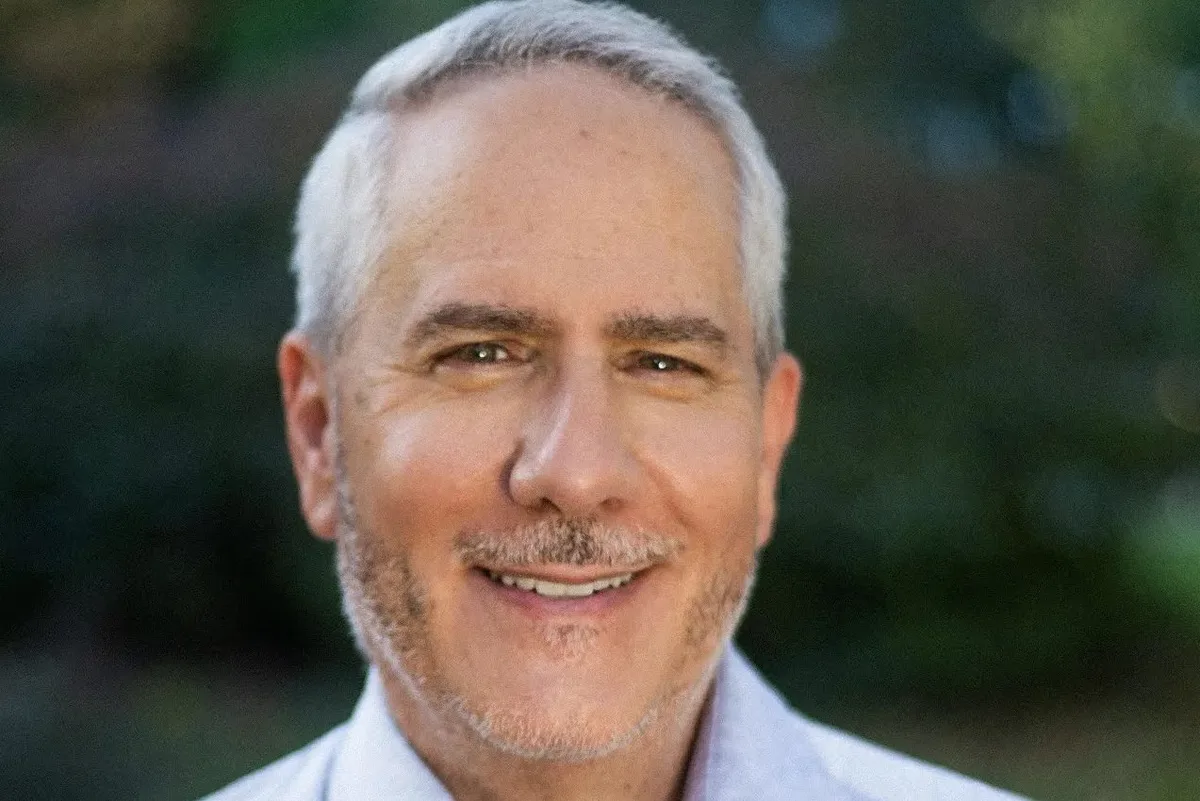 Warner Records Names Jim Roppo Vice Chairman