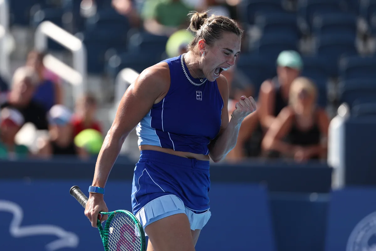 Sabalenka avança após 54 minutos e enfrenta jovem tcheca