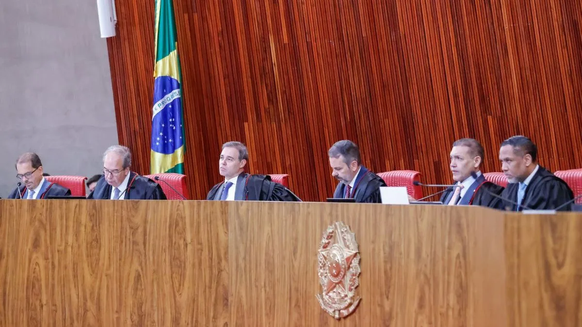 Caso ‘Exército do Lula’ faz TSE definir regras para canais de WhatsApp ligados a campanhas eleitorais