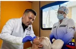 Entregan más de 100 prótesis dentales en Aragua