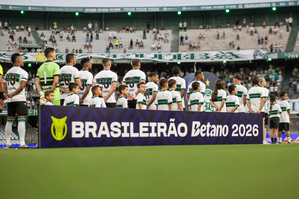 Coritiba acelera busca por volantes a 20 dias do fechamento da janela