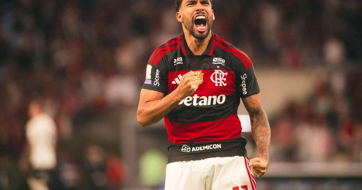 Flamengo vence Corinthians no fim e reassume liderança