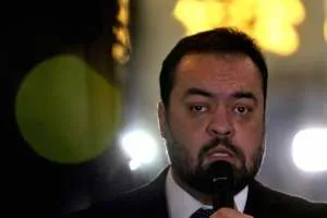 PF faz nova fase de operação sobre combustíveis e mira ex-governador Cláudio Castro