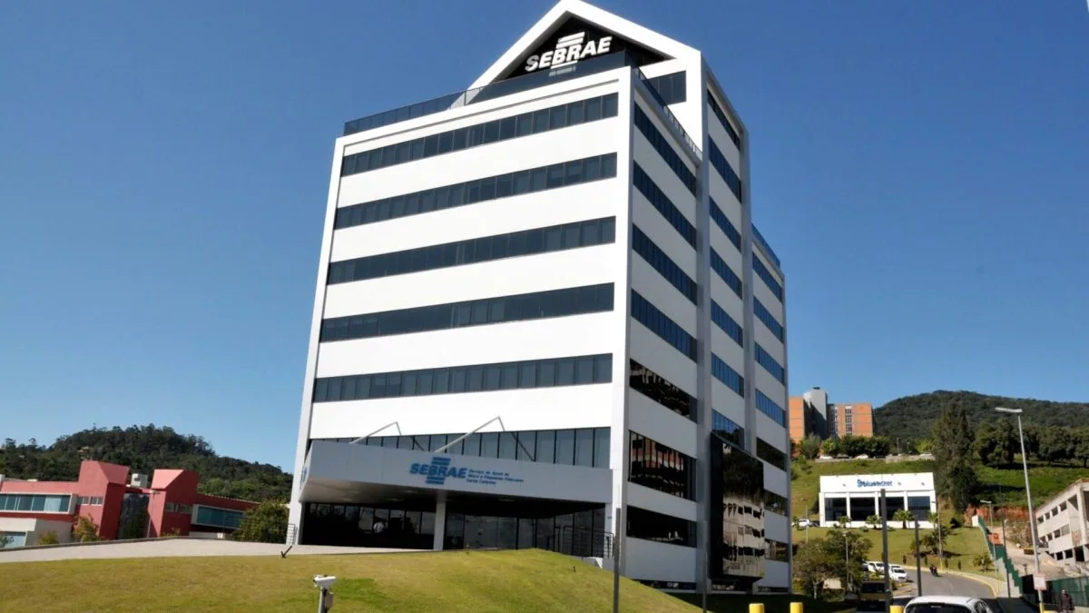 Sebrae abre vagas com salários de até R$ 10,4 mil em Florianópolis; veja como se inscrever