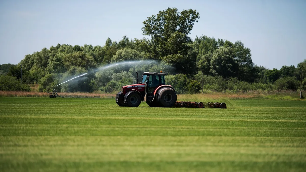 Governo avança com bonificação do gasóleo agrícola para travar impacto nos preço dos alimentos