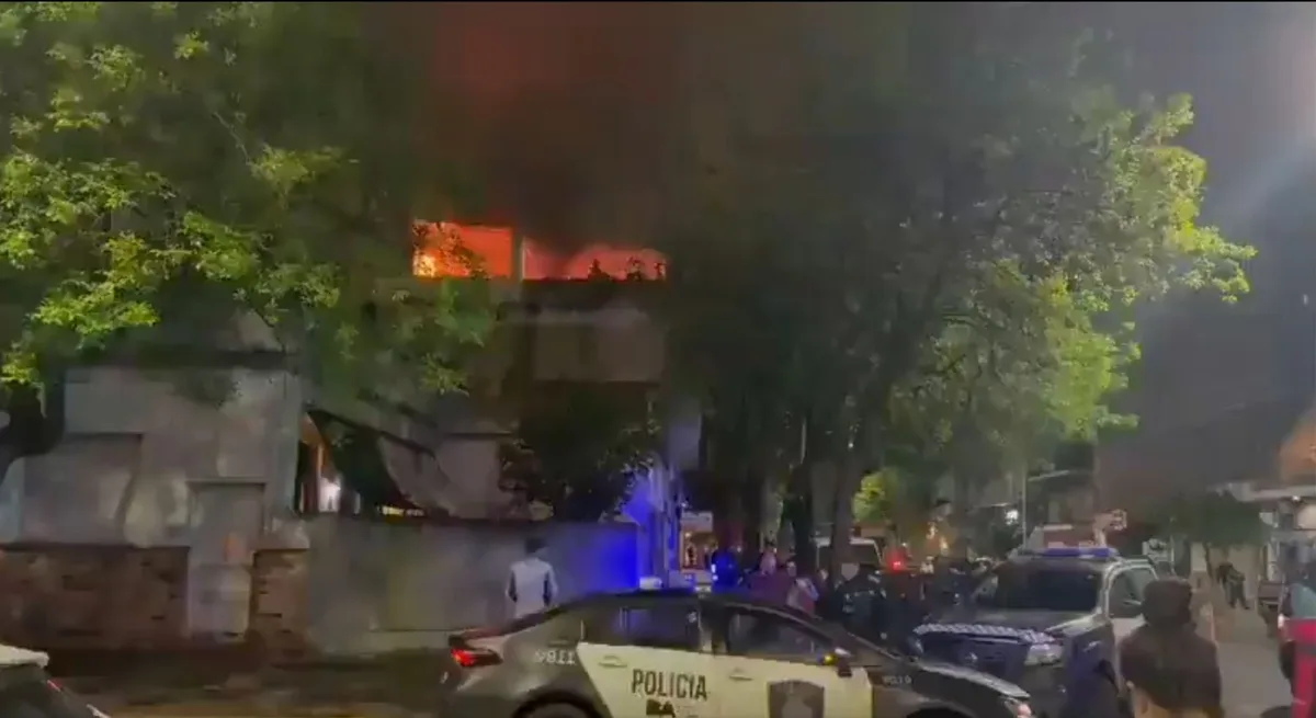 Investigan una presunta explosión e incendio en Villa Devoto: hay dos heridos