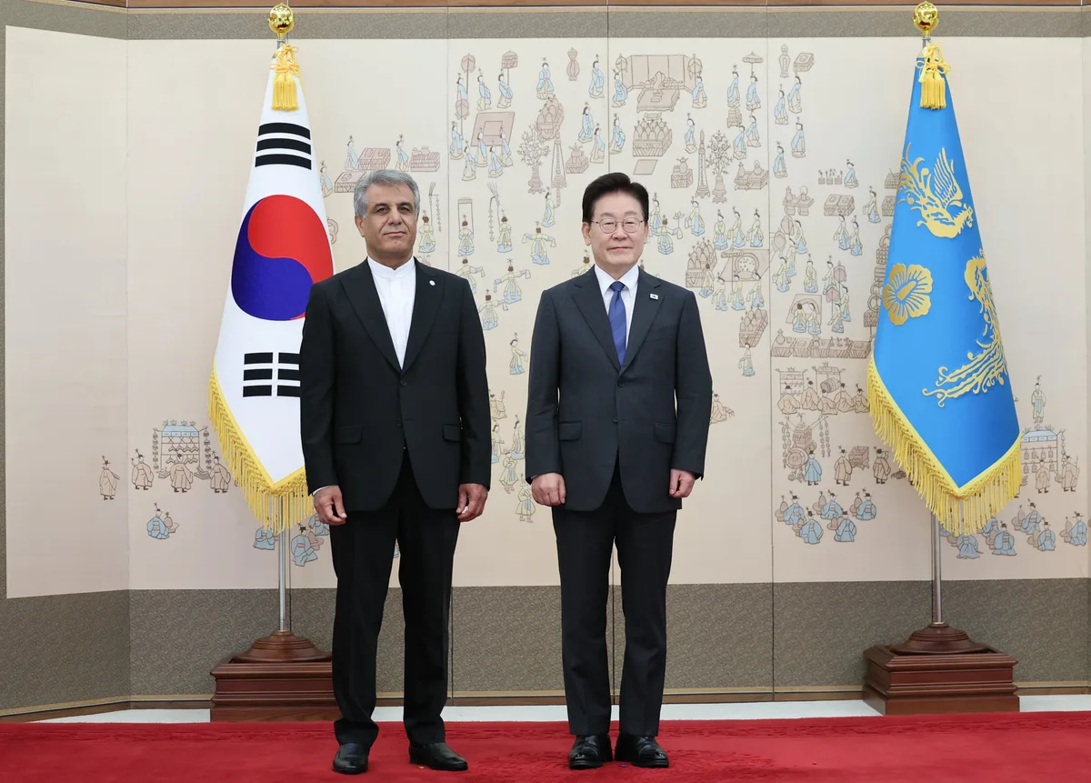 李대통령, 이란 등 8개국 신임 주한대사로부터 신임장 받아