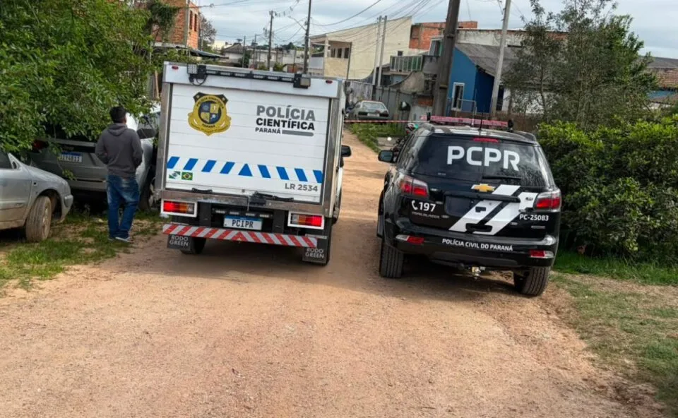 Homem é executado a tiros no Uberaba, em Curitiba; suspeito fugiu após disparar 11 vezes contra a vítima