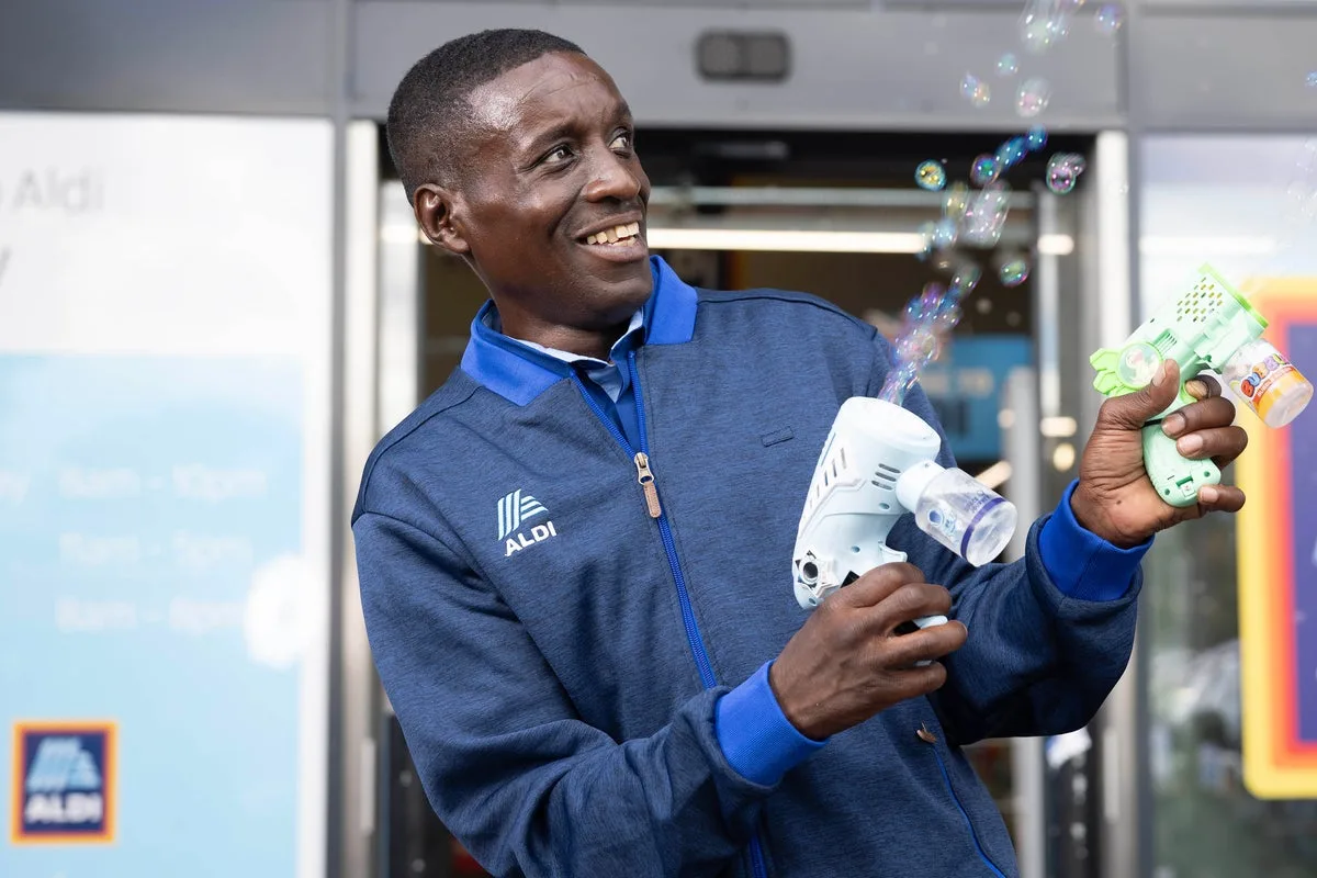 Passenger fury after London bus driver ‘banned from blowing bubbles’