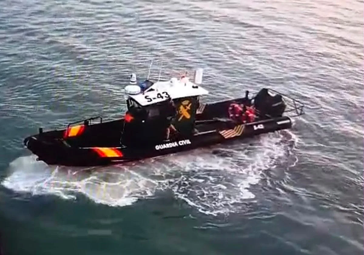 La Guardia Civil debe hacer frente a las narcolanchas en zodiacs en Andalucía