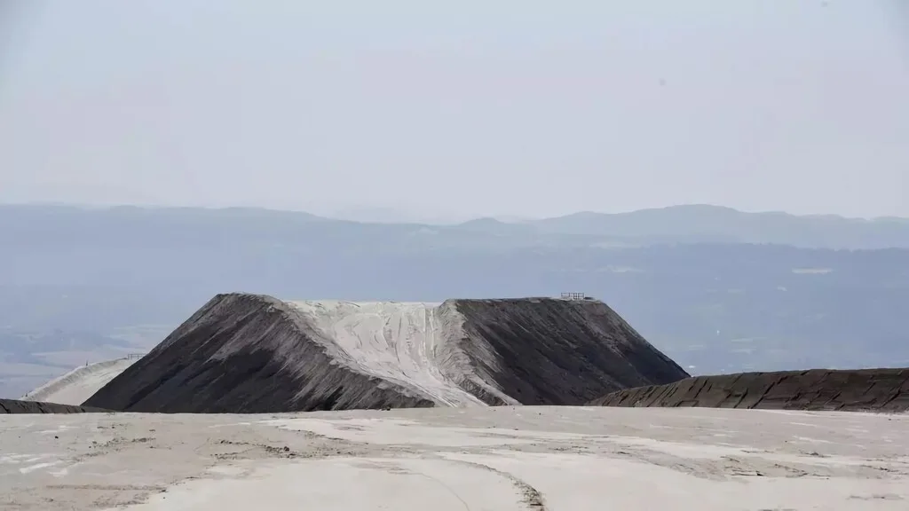 Tras 20 años de litigio, la Justicia obliga a la química israelí Iberpotash a retirar 45 millones de toneladas de residuos contaminantes