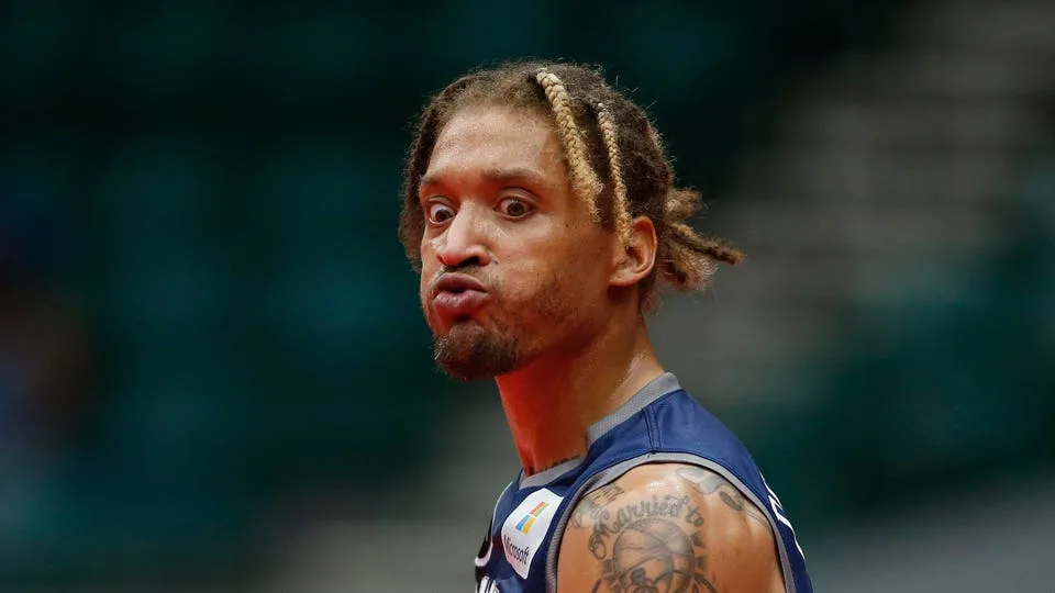 Michael Beasley Got Choked Out By Lance Stephenson — Now He Is Fighting Delonte West In A Boxing Watch