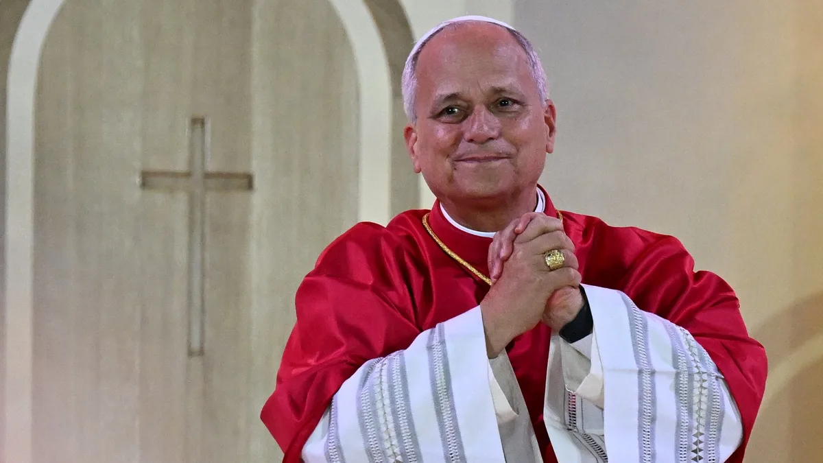 Mientras el papa León XIV se recupera de su cirugía, ¿quién dirige la Iglesia?