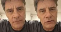 Ator celebra aumento de público após se apresentar para quatro pessoas