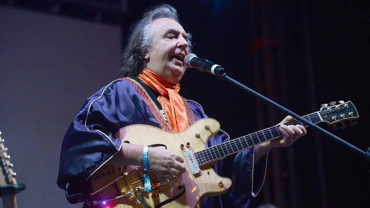 Sérgio Dias estava anos-luz à frente de outros guitarristas, segundo Liminha