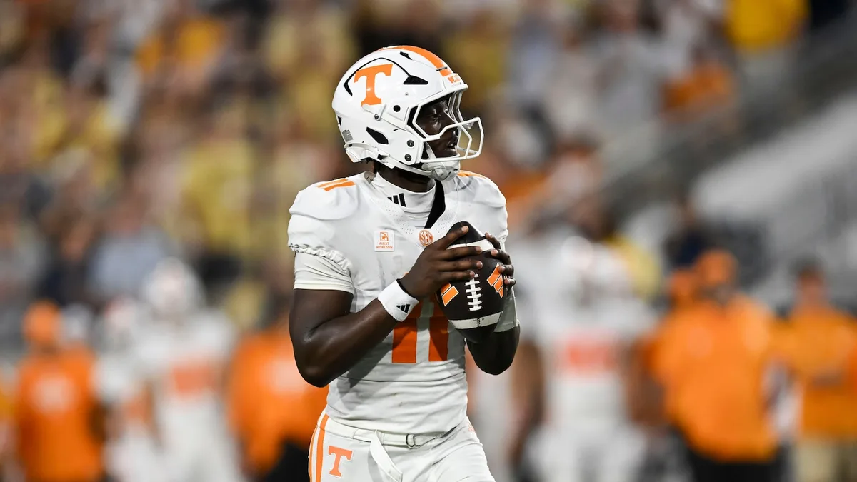 DeSean Bishop rushes for 2 TDs as No. 18 Tennessee handles Georgia Tech 45-24