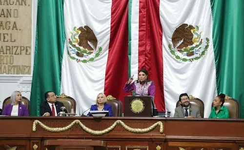Clara Brugada entrega iniciativa de "Ley de Rentas Justas" a Congreso de CDMX; estaba pendiente desde julio de 2025
