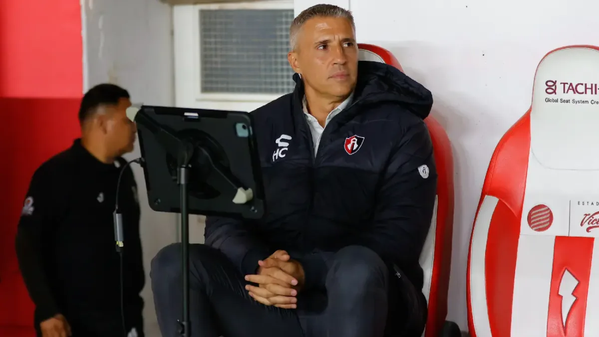 Crespo celebra el triunfo ante Necaxa y mantiene la mira en la Liguilla