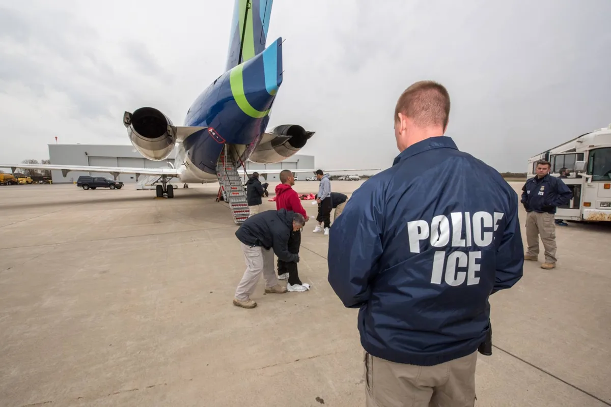Filtran correos electrónicos entre autoridades del ICE y funcionarios de Irán para acordar deportaciones