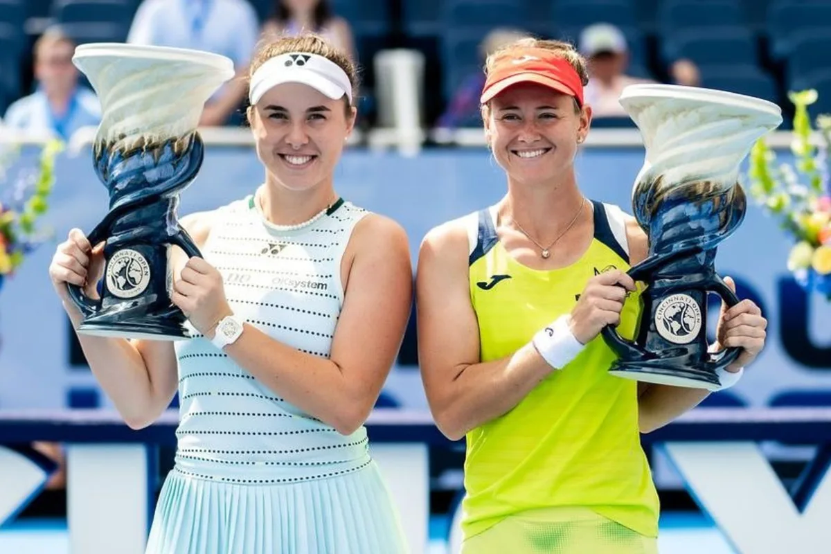 Noskova e Bouzkova são campeãs e duplas em Cincinnati
