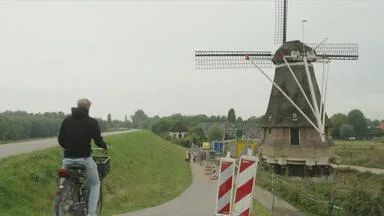 Niederlande: Windmühle wird angehoben