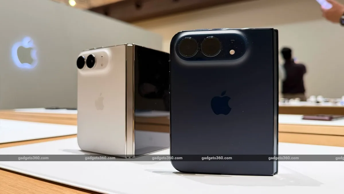 Apple Plans ‘Big’ iPhone Duo Retail Push Ahead of October 23 Sale, Report Says
