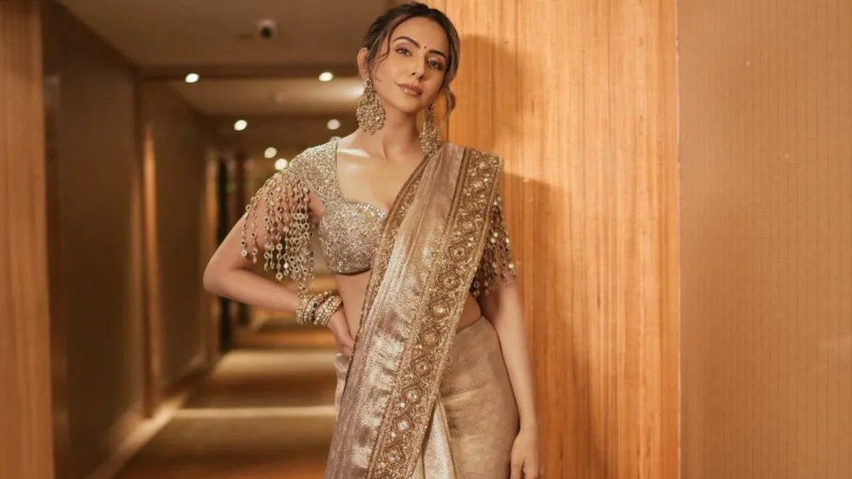 Rakul Preet drapes Rs 2.75 lac tissue saree for Ramayana launch - Exclusive