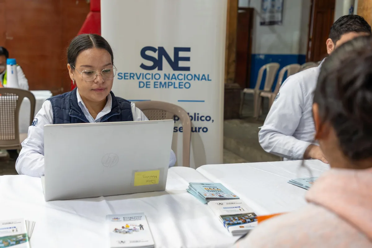 Ferias de empleo en Guatemala 2026: 14,017 plazas, un cierre en el Parque de la Industria y la sombra de la informalidad en la PEA