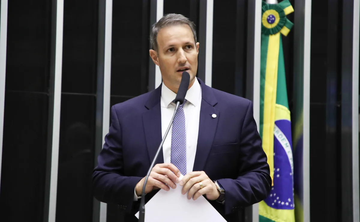 Crusoé: Quaest mostra Derrite na liderança para o Senado