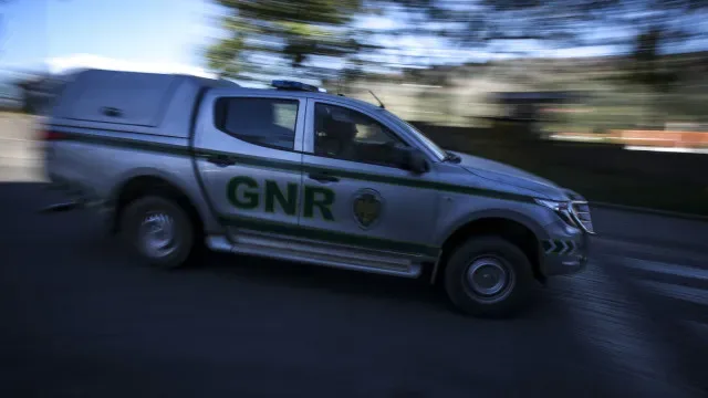Prisão preventiva para suspeito de esfaquear o pai e um vizinho em Monção