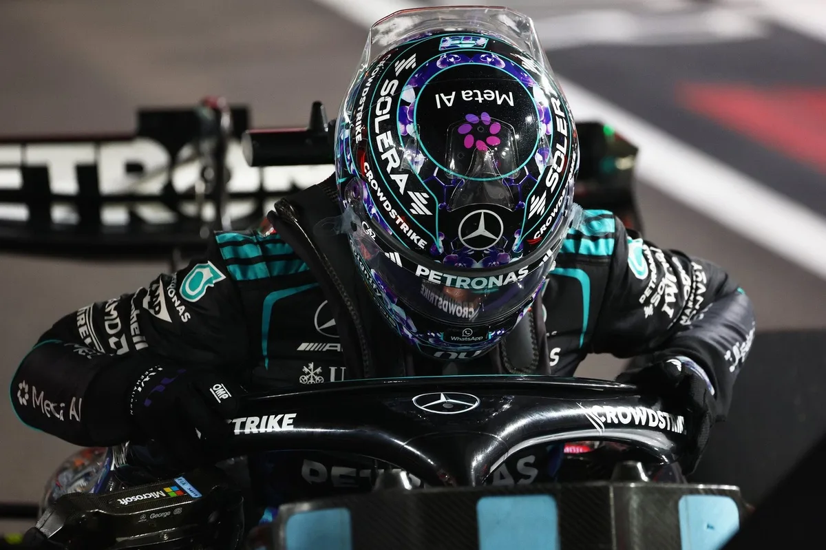 F1: Mercedes explica por que fez Russell correr com pacote antigo em Singapura