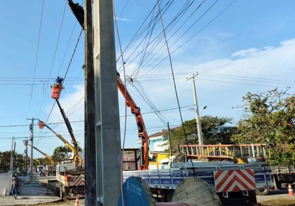 Sistema elétrico da Grande Curitiba a Litoral passam por obra com técnica inovadora