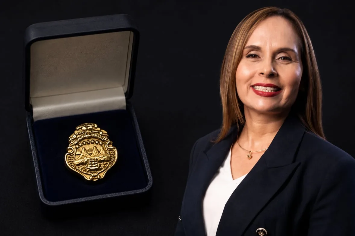 Presidenta de la Asamblea Legislativa de Costa Rica elimina compra de pines de oro para diputados y los sustituirá por distintivos de menor costo
