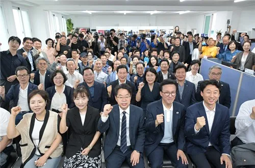 박홍배, 부산 사상에 지역사무소 개소…본격 지역활동 나서