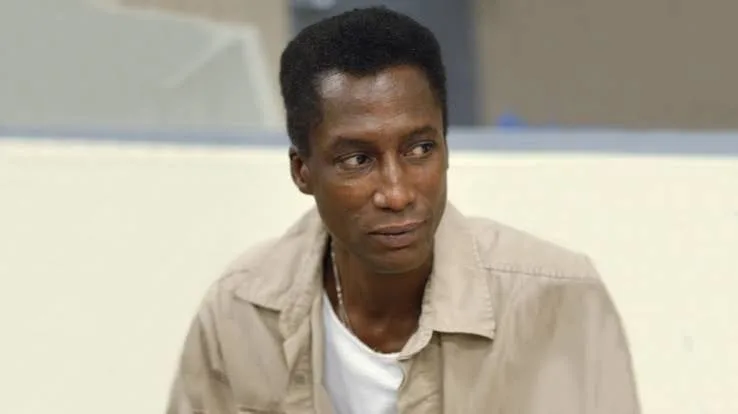Michael Wright, ator de 'Oz' e 'O Exército Inútil', morre aos 70 anos