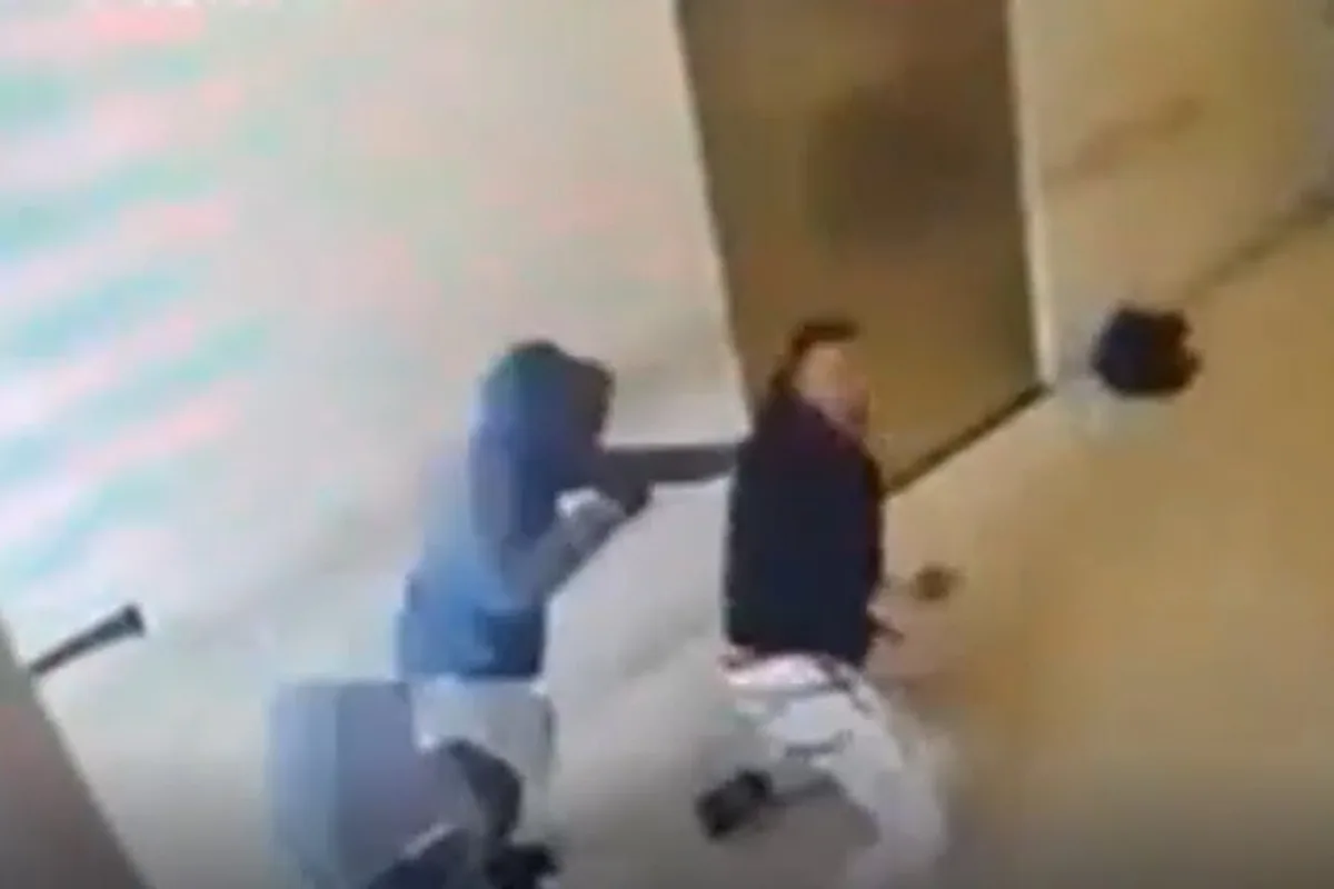 Así fue el forcejeo en el banco de La Matanza donde un ladrón disparó durante un robo y los propios clientes lo redujeron