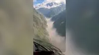 Veja o momento em que inundação repentina atinge o Nepal