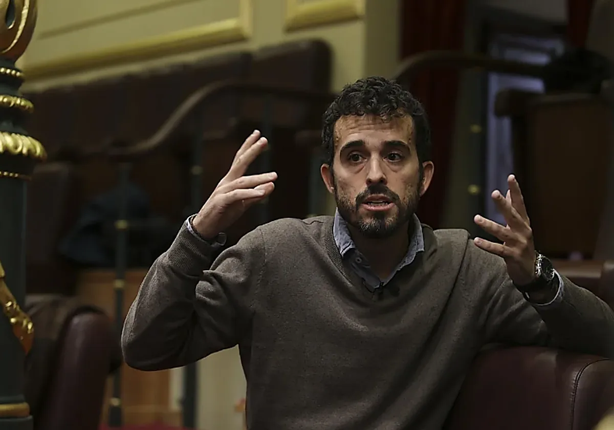 Carlos Quero, portavoz de vivienda de Vox: «Los jóvenes españoles no pueden competir contra una familia extranjera por habitación. La pisopaterización de España avanza sin freno»