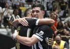Galo vira nos acréscimos e evita vingança santista