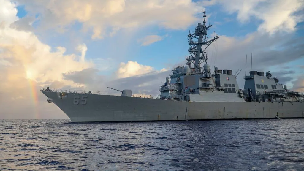 États-Unis: quatre jours de dérive pour l'USS Benfold en mer de Chine