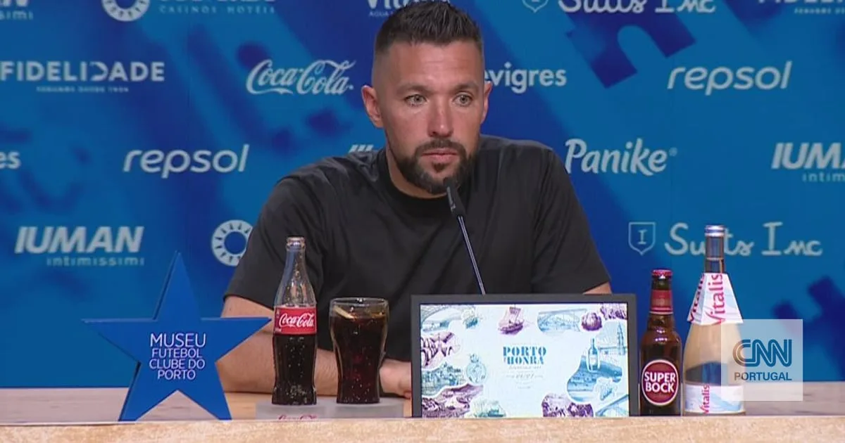 «Arbitragem? Nunca treinei na Premier League...»