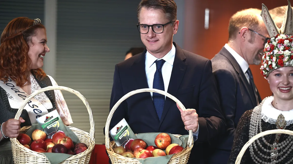 Strukturreform: Regierung setzt Pflegekommission ein