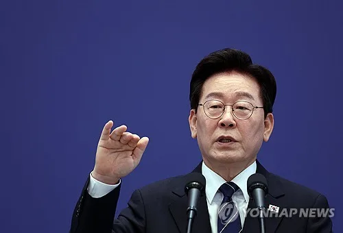 [지상중계] 李대통령 기자회견-11