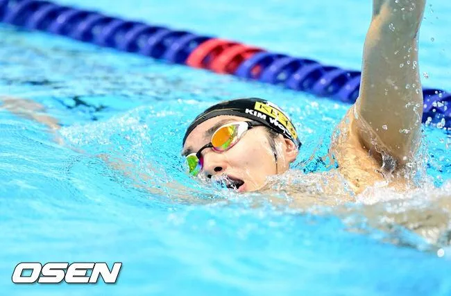 올림픽·세계선수권 메달리스트 김우민이 '꼴찌'라니...남자 자유형 1500m 결승 8위, 김준우는 5위로 마무리